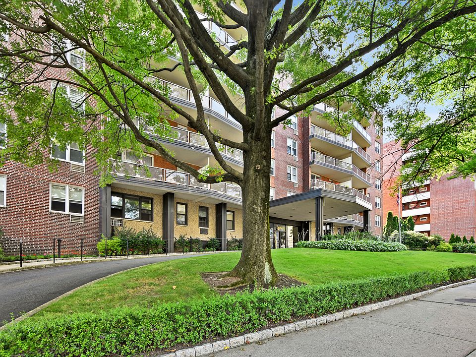 1st image of 360 Westchester Ave APT 317