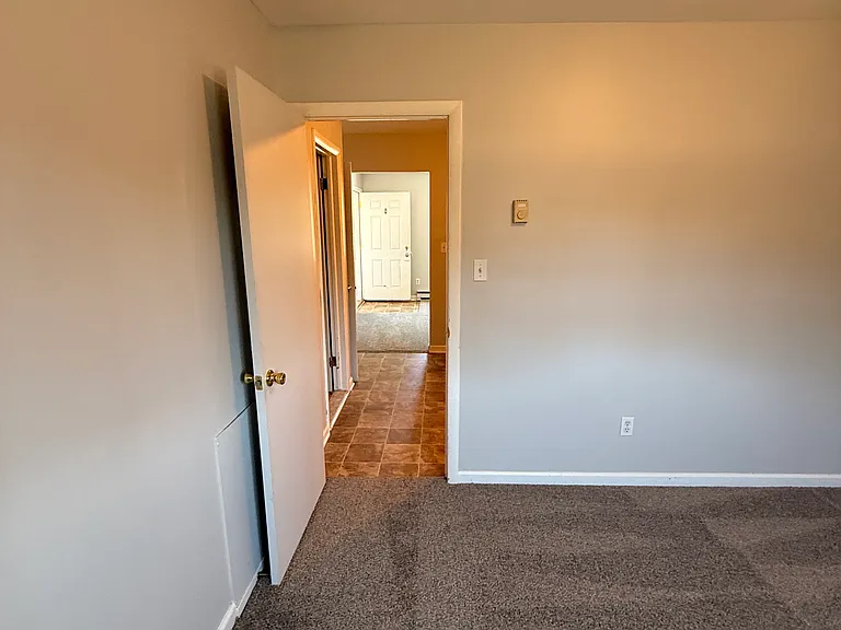 521 State St #6 — Photo 8