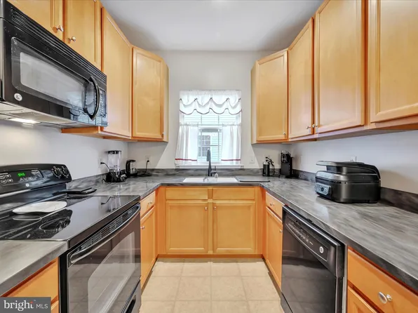 131 E 1st Ave #14, Collegeville, PA 19426