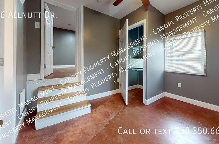 136 Allnutt Dr — Photo 1