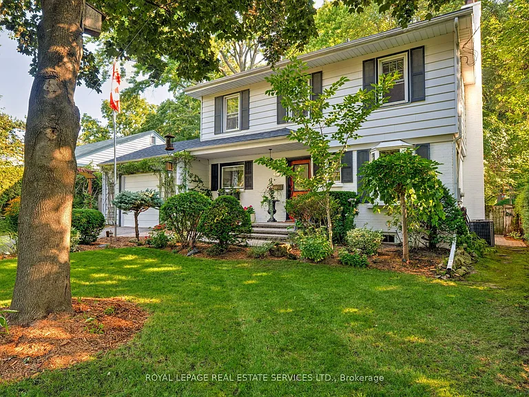 145 Suffolk Ave — Photo 4