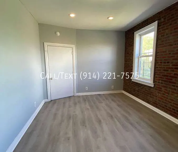 12 Orchard Pl — Photo 2