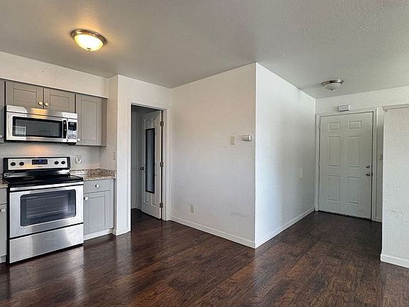 3rd image of 417 E Locust St APT 7