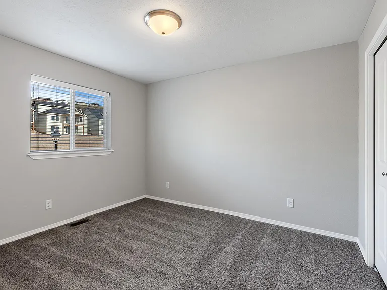 8503 N Sylvia St — Photo 13
