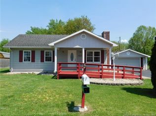 415 S Oak St, Austin, IN 47102