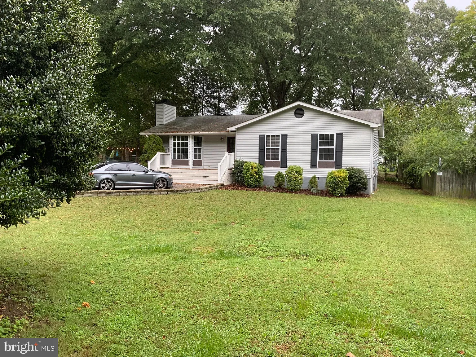 236 Cedar Ave photo 1
