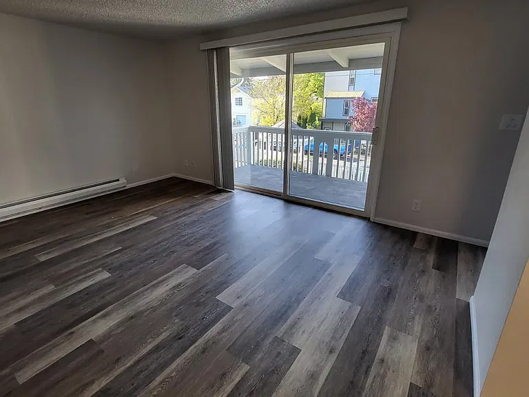 2202 NE 10th Pl #208 — Photo 4