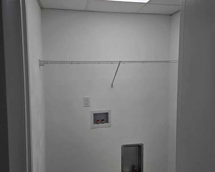 703 Audubon Dr — Photo 2