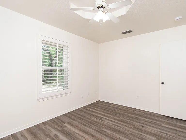 11 Basswood Ct — Photo 17
