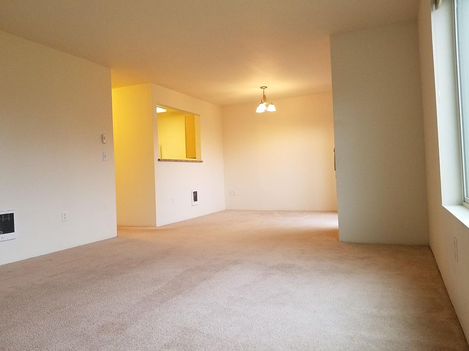 1st image of 4909 E Upriver Dr APT B205