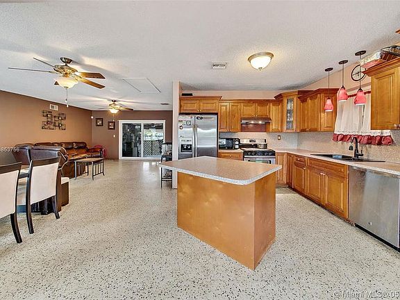 3rd image of 9370 Marine Dr