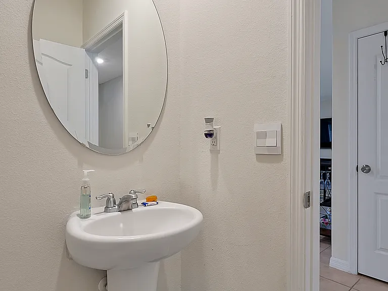 9673 Black Walnut Dr — Photo 37