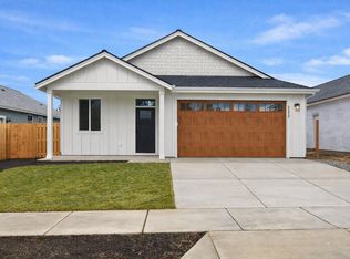 2352 SW 25th St, Redmond, OR 97756