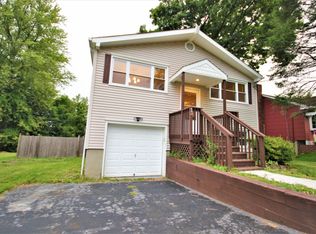 13 Canal St, Landing, NJ 07850