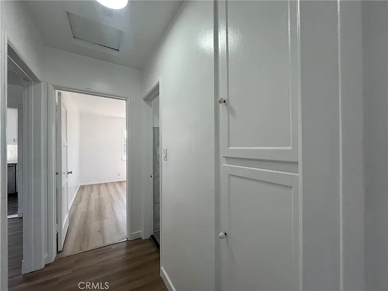 2220 Delaware Ave #C — Photo 17