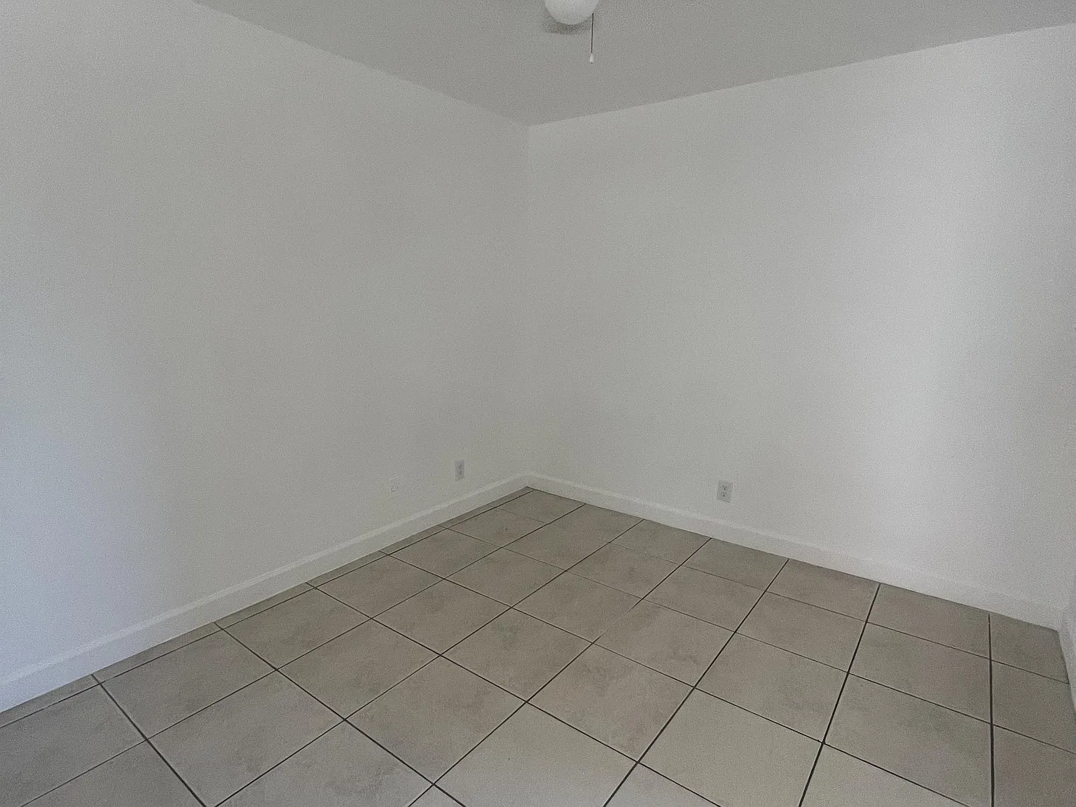 2847 Jackson St — Photo 3
