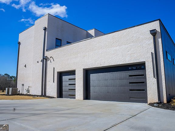 5th image of 360 Campground Rd