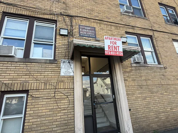 420 E 26th St #1, Paterson, NJ 07514