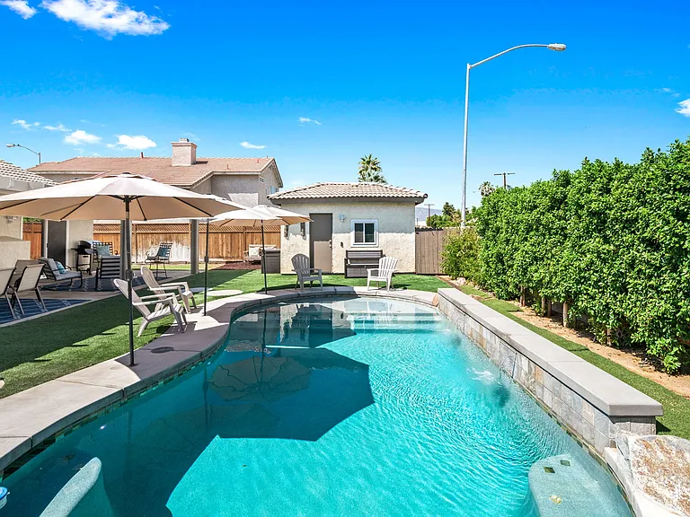 Pool 3 feet to 5.5 feet with lounging deck