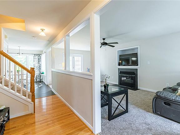 5th image of 10612 Atkins Grove Ct