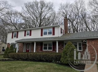 22 High Ridge Dr, Cumberland, RI 02864