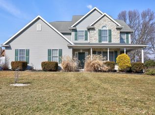 3 Royal Dr, Lititz, PA 17543