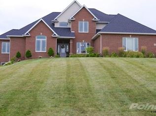 6411 Torrey Pines Dr, Dubuque, IA 52002