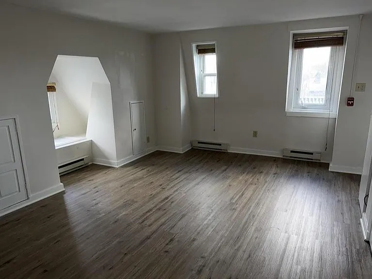 133 Cattell St #5 — Photo 2
