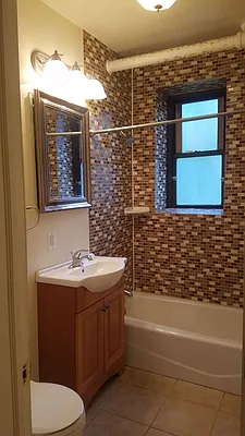 Rented by Aidonis Realty | media 2