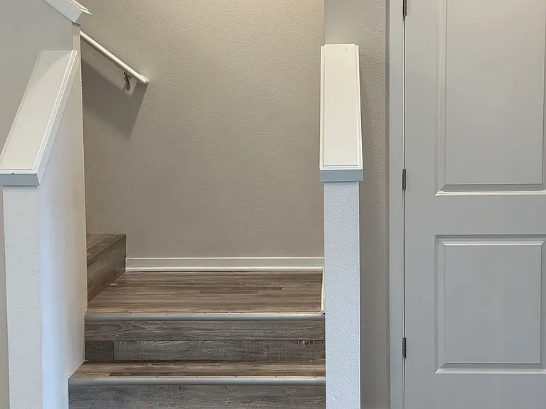 541 Stoller St — Photo 7