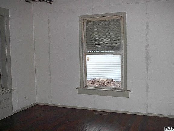 3rd image of 1407 W Randolph Ave
