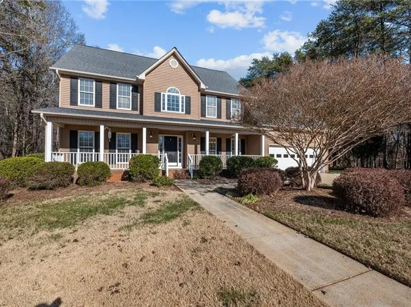 3601 Annry Dr, Summerfield, NC 27358