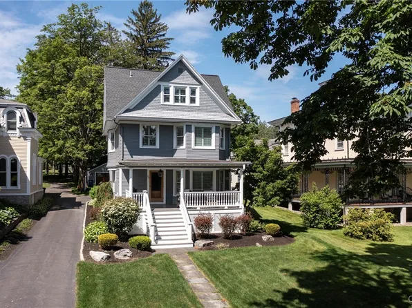 52 W Lake St, Skaneateles, NY 13152
