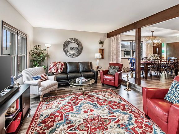 3rd image of 2045 Chateau Ct