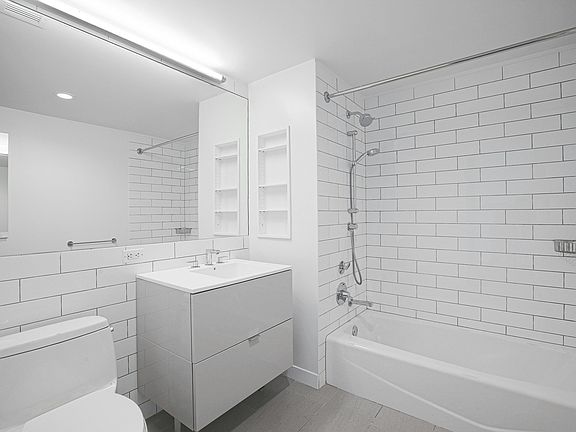 5th image of 400 W 113th St APT 618