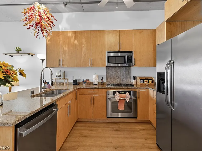 353 E Bonneville Ave #233 — Photo 4