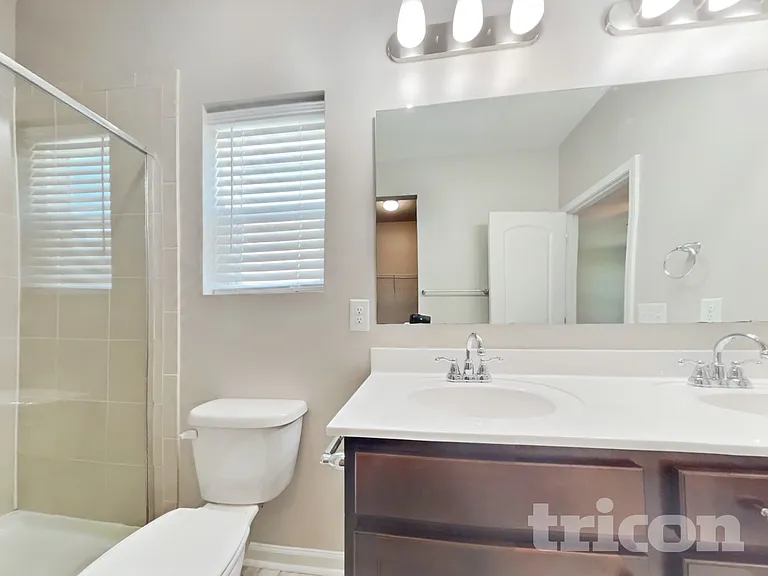 1064 Bitting Hall Cir — Photo 9