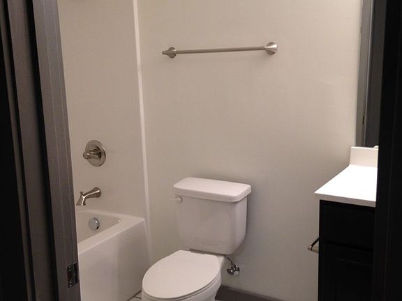 3rd image of 926 Commerce St APT 501