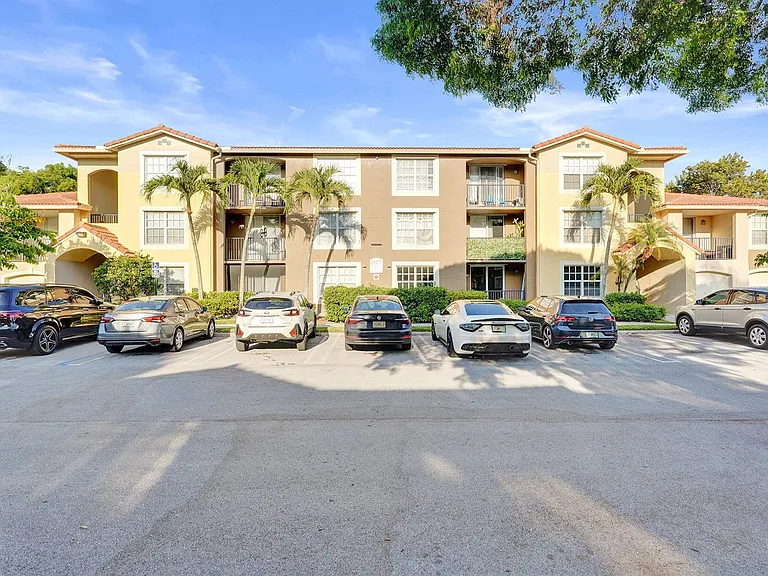 15075 Michelangelo Blvd #103 — Photo 2