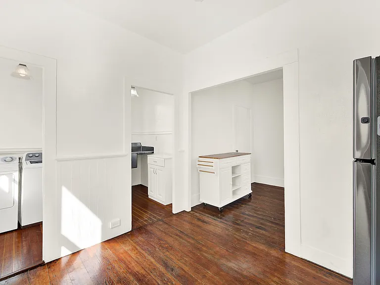 520 Indian Aly — Photo 12