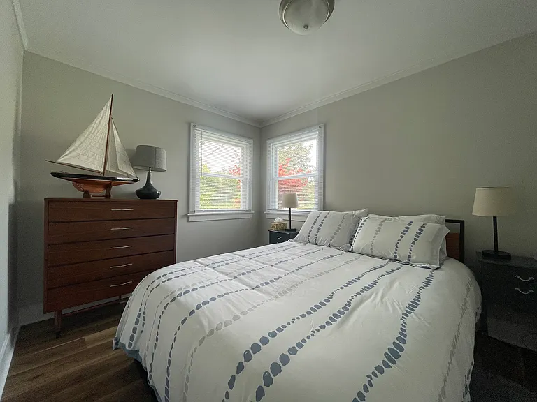N Bayview Dr — Photo 3