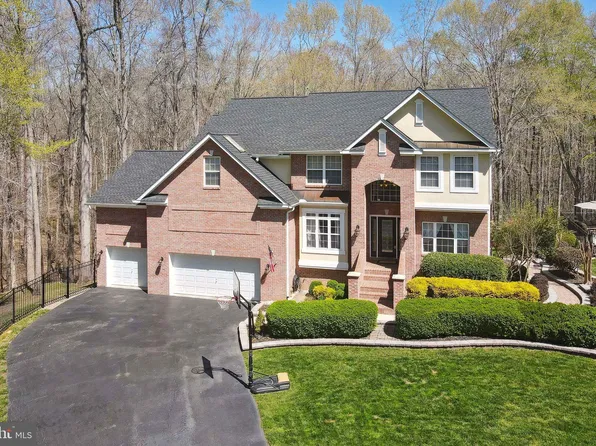 9070 Elmer Ct, La Plata, MD 20646