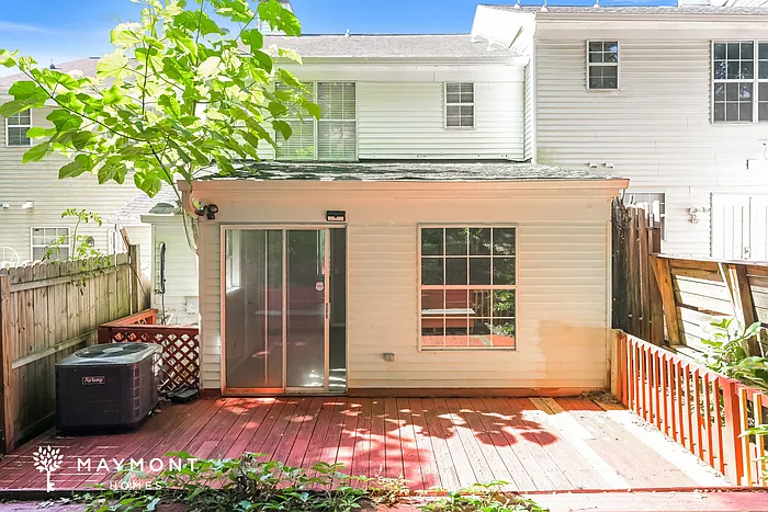 5713 Wells Cir — Photo 15