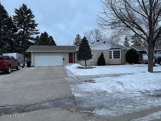 1st image of 630 Schroeder Dr