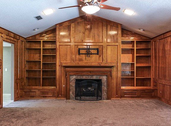 2nd image of 801 Lennox Ave