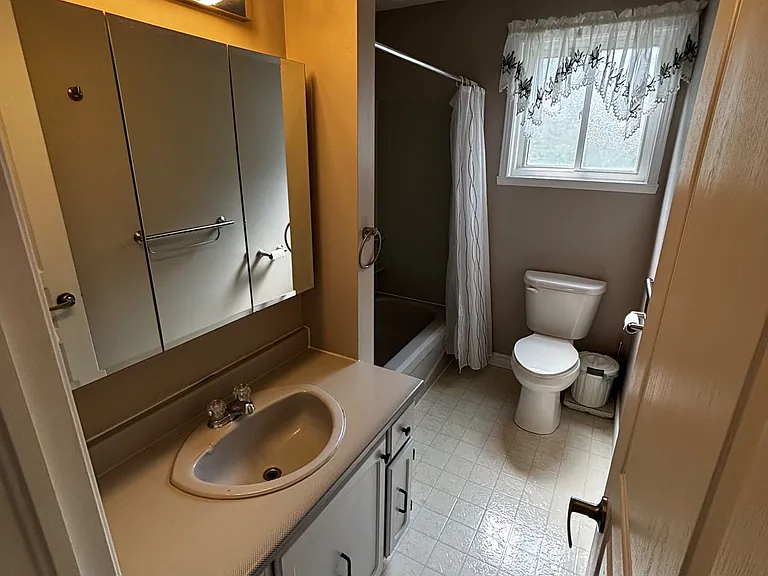 3013 Johnston Ave — Photo 9