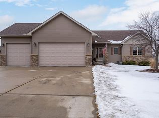 2385 Haddonstone Ln, Owatonna, MN 55060