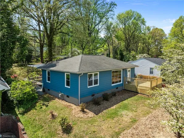 3011 Masonic Dr, Greensboro, NC 27403