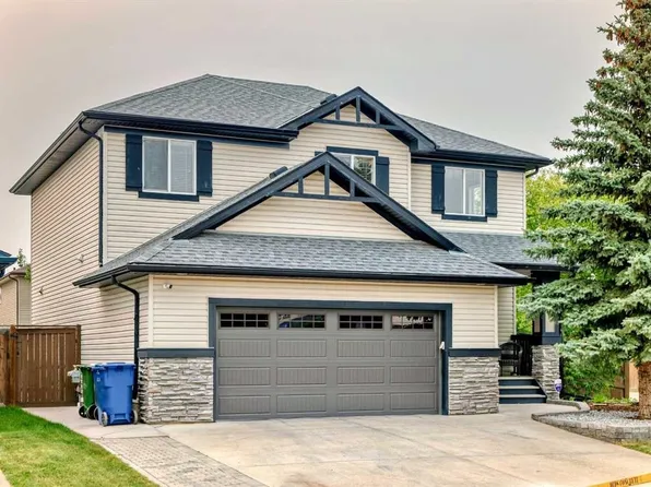 102 W Creek Mews, Chestermere, AB T1X 1S1