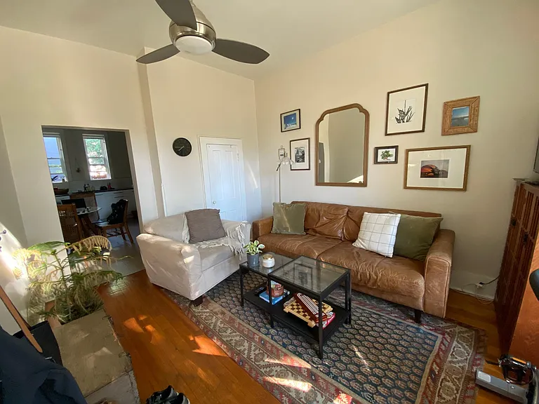340 E Oak St #2 — Photo 6